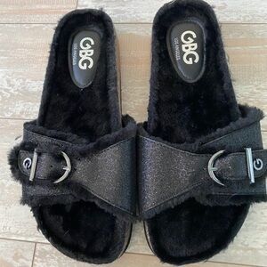 GBG Black Metallic Slides w/ Faux Suede & Fur Size 7.5